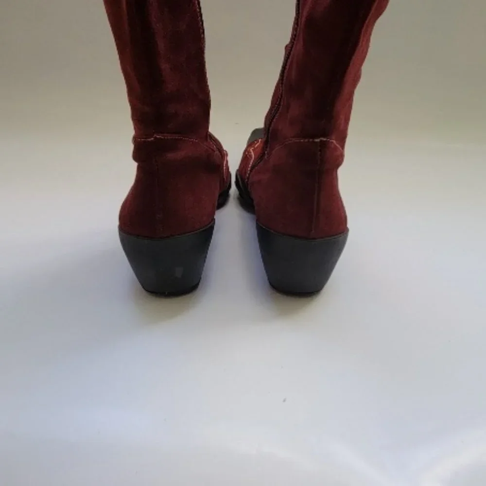 WOMENS TALL SUEDE BOOTS SIZE  38 1/2" USED - Picture 7 of 16